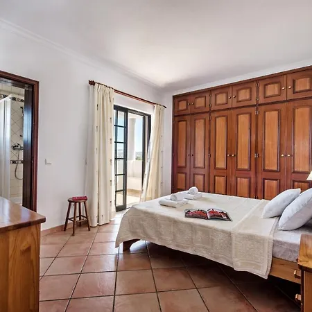 Ramos Villa *